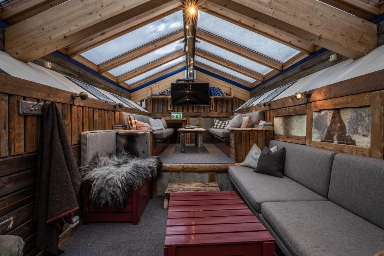 Basecamp Hotel Longyearbyen Kültér fotó