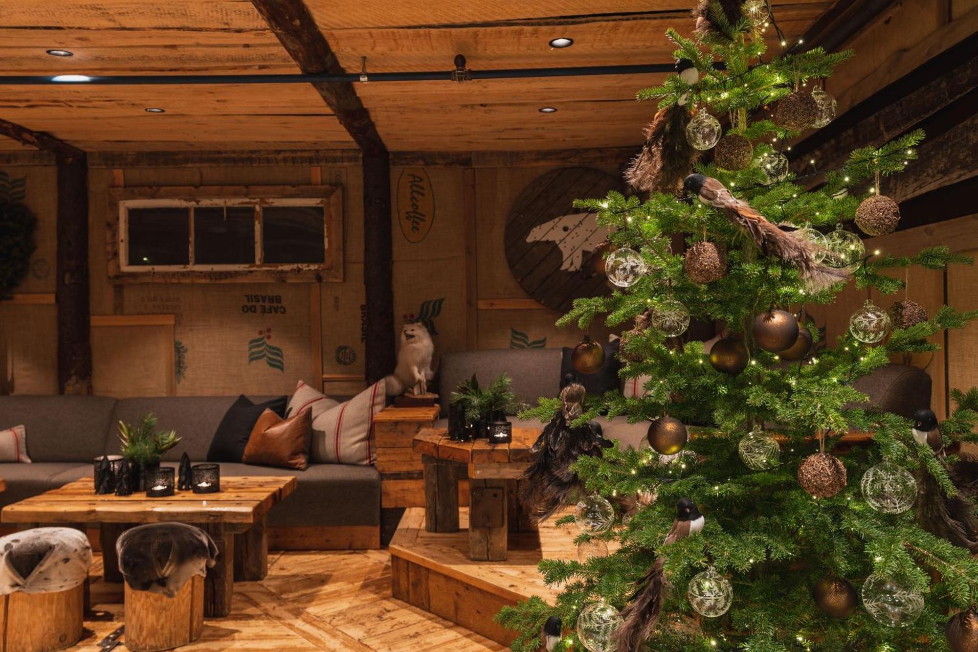 Basecamp Hotel Longyearbyen Kültér fotó