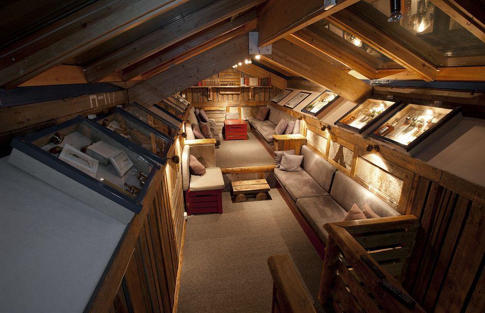 Basecamp Hotel Longyearbyen Kültér fotó