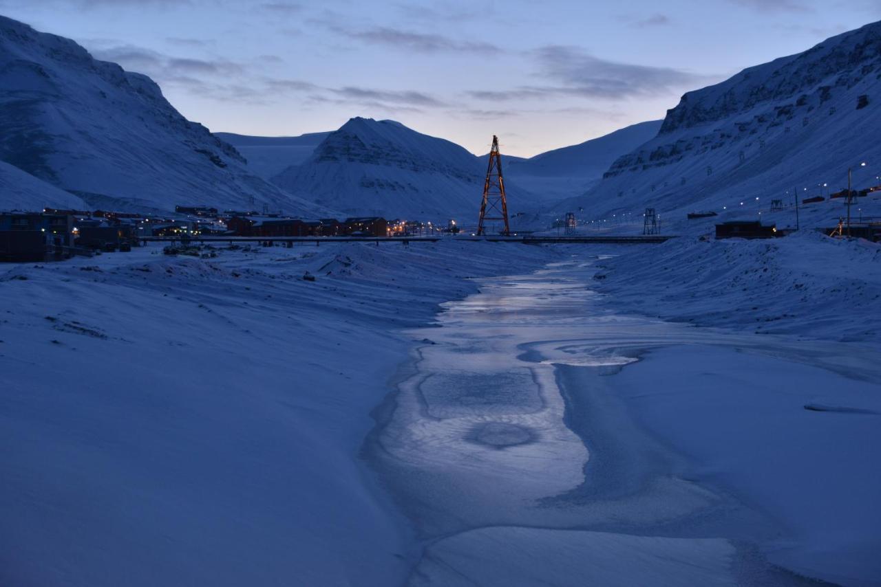 Basecamp Hotel Longyearbyen Kültér fotó